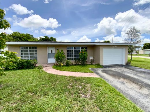 Villa in Sunrise, Broward County