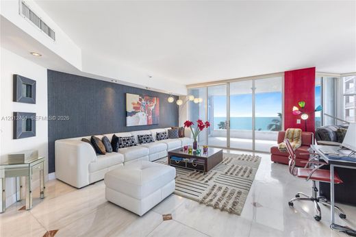 Residential complexes in Lauderdale by the sea, Broward County