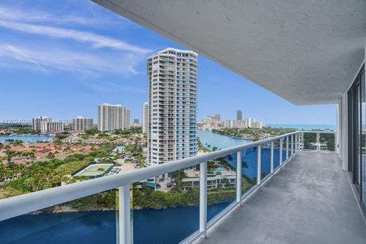 Residential complexes in Aventura, Miami-Dade