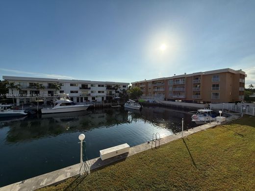 公寓楼  North Miami Beach, Miami-Dade County