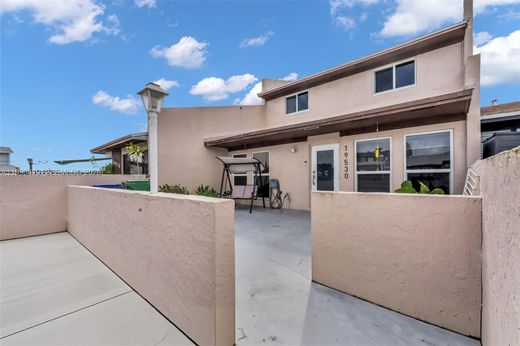 Townhouse in Miami Gardens, Miami-Dade