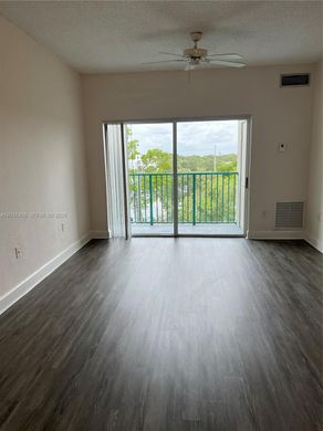 Komplex apartman South Miami, Miami-Dade County