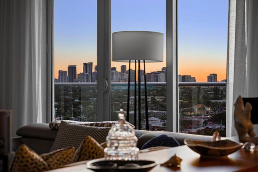 Residential complexes in Fort Lauderdale, Broward County