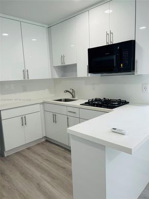 Residential complexes in Miami, Miami-Dade