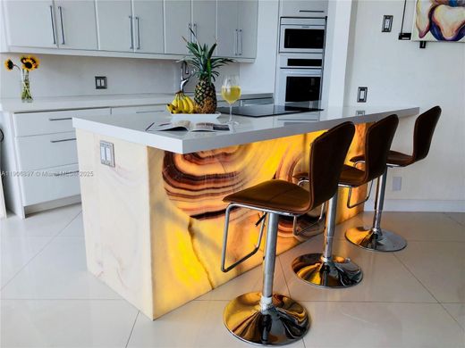 Residential complexes in Aventura, Miami-Dade