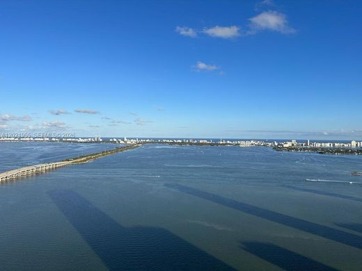 Kamienica w Miami, Miami-Dade County