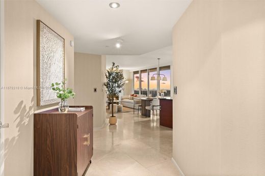 Residential complexes in Hallandale, Broward County