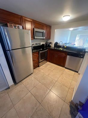 Townhouse in Sunrise, Broward County