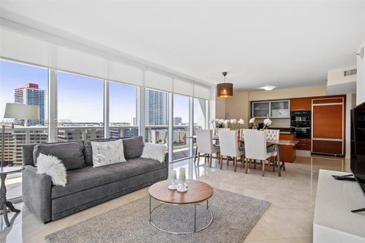 Complesso residenziale a Hallandale Beach, Broward County