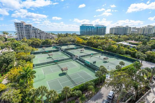 Residential complexes in Key Biscayne, Miami-Dade
