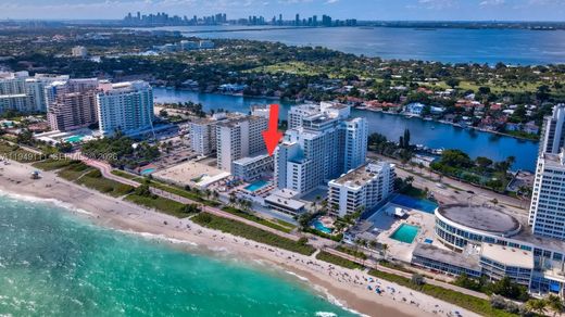 Residential complexes in Miami Beach, Miami-Dade