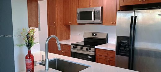 ‏בניין ב  מיאמי, Miami-Dade County