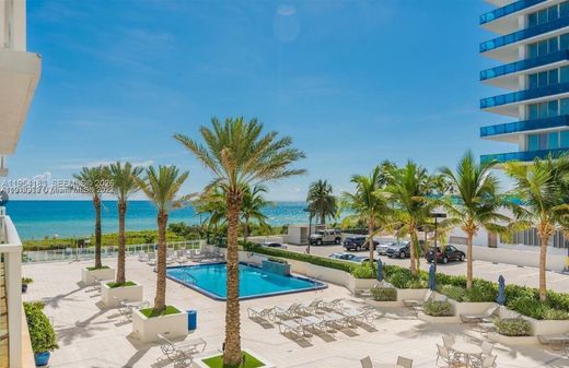 Residential complexes in Miami Beach, Miami-Dade