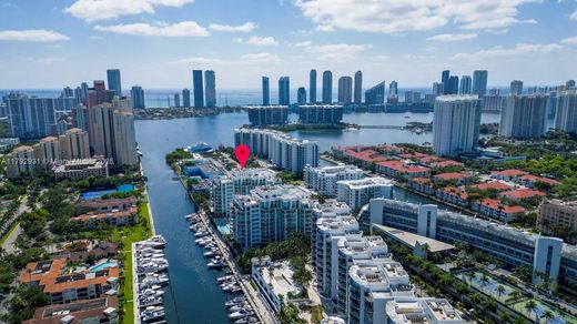 Kamienica w Aventura, Miami-Dade County