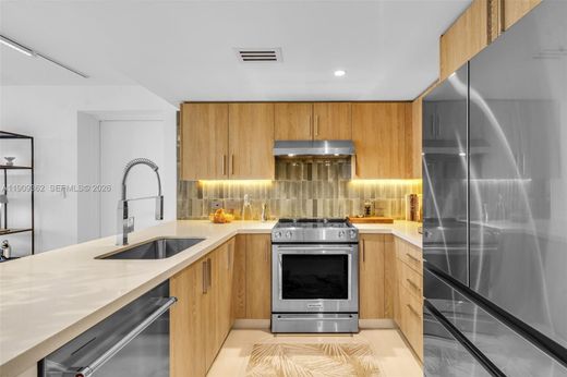 Complesso residenziale a Bay Harbor Islands, Miami-Dade County