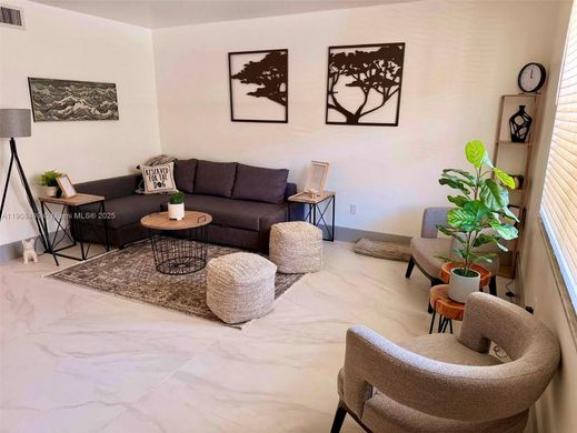 Wohnkomplexe in North Bay Village, Miami-Dade County