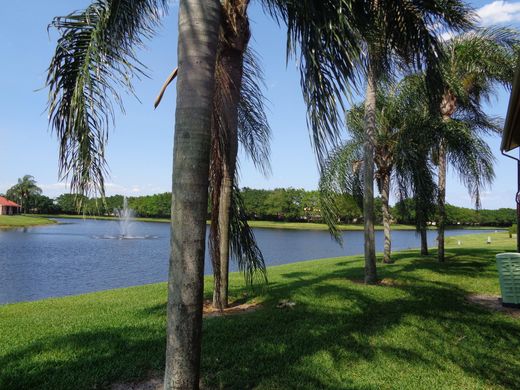 Residential complexes in Delray Beach, Palm Beach