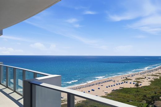 Residential complexes in Palm Beach Shores, Palm Beach
