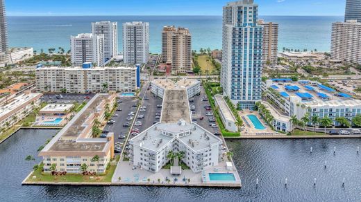 Residential complexes in Hallandale, Broward County