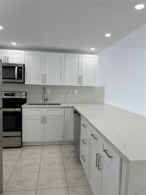 Kamienica w North Miami Beach, Miami-Dade County