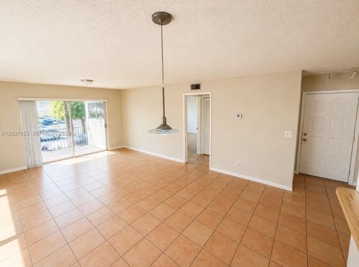 Wohnkomplexe in Pembroke Pines, Broward County