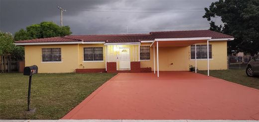 ﻓﻴﻼ ﻓﻲ North Miami Beach, Miami-Dade County