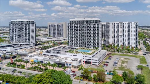 Жилой комплекс, Doral, Miami-Dade County