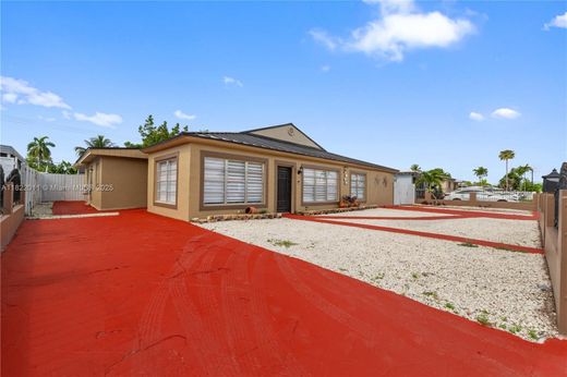 别墅  Hialeah, Miami-Dade County