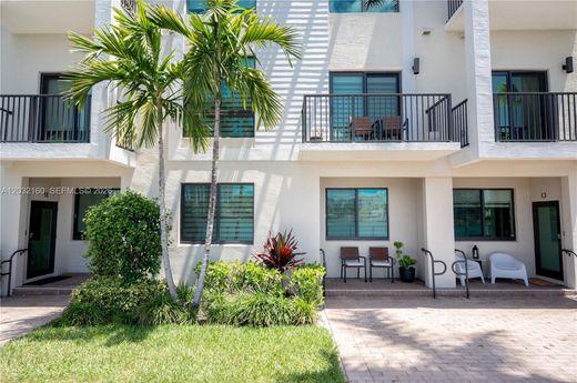 Residential complexes in Doral, Miami-Dade