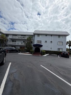 Wohnkomplexe in Coral Gables, Miami-Dade County
