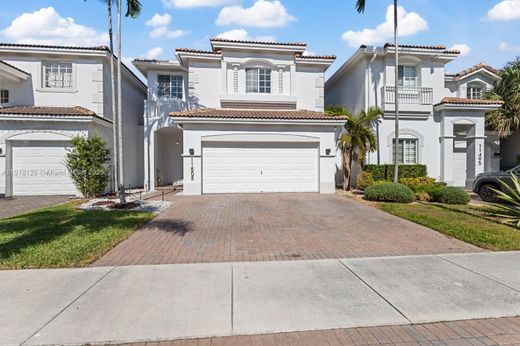 Doral, Miami-Dade Countyのアパートメント・コンプレックス