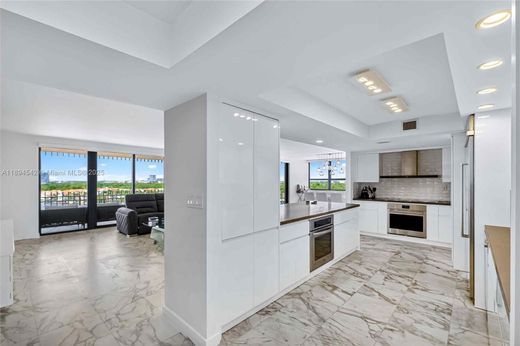 Kamienica w Miami, Miami-Dade County