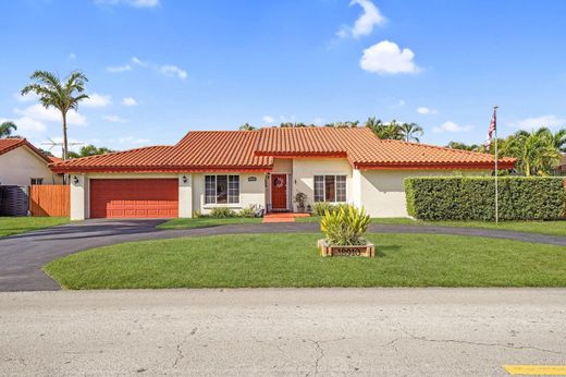 빌라 / Hialeah, Miami-Dade County