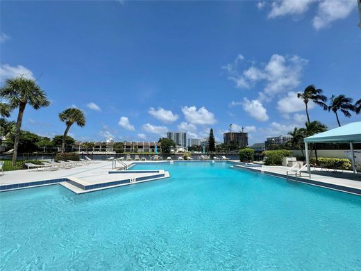 Komplex apartman Pompano Beach, Broward County