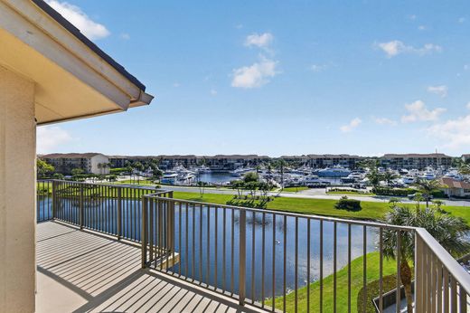 Residential complexes in Jupiter, Palm Beach