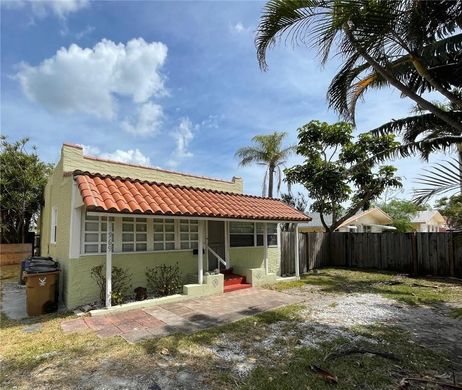 Villa in Deerfield Beach, Broward County