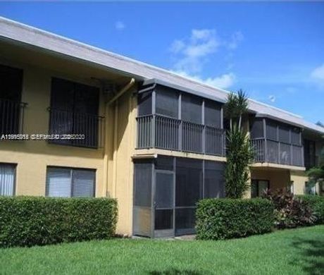 Komplex apartman Hollywood, Broward County