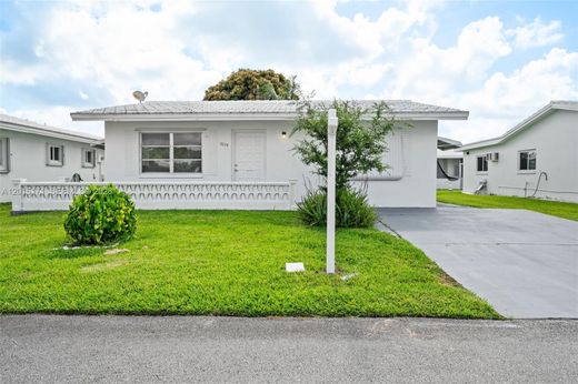 Villa in Tamarac, Broward County