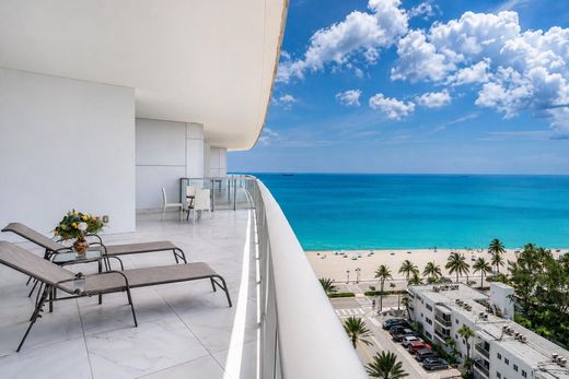Residential complexes in Fort Lauderdale, Broward County