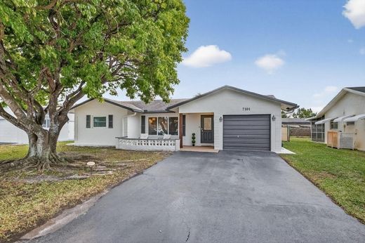 Villa in Tamarac, Broward County