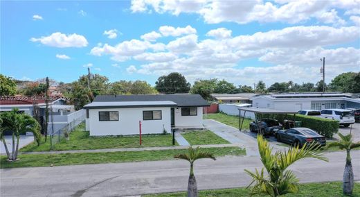 Villa in Hialeah, Miami-Dade