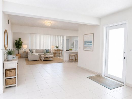 Komplex apartman Bay Harbor Islands, Miami-Dade County
