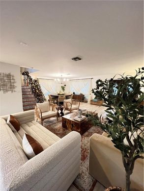 Villa in Hialeah, Miami-Dade