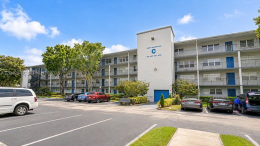 Wohnkomplexe in Pembroke Pines, Broward County