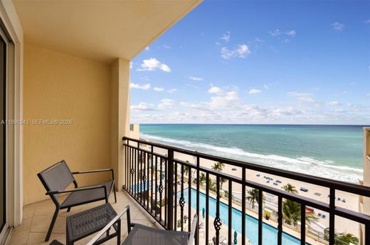 Residential complexes in Fort Lauderdale, Broward County