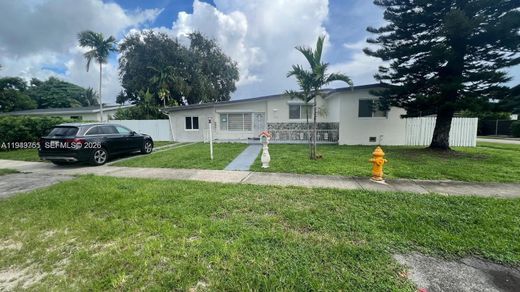 Villa in Miami Heights Trailer Park, Miami-Dade