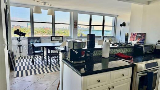 Edificio en North Miami, Miami-Dade County