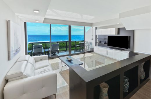 Townhouse in Highland Beach, Palm Beach