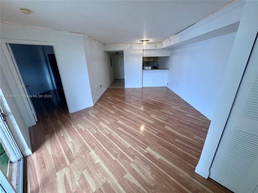 ‏בניין ב  מיאמי, Miami-Dade County