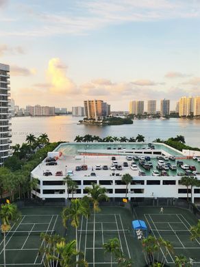 Complesso residenziale a Aventura, Miami-Dade County